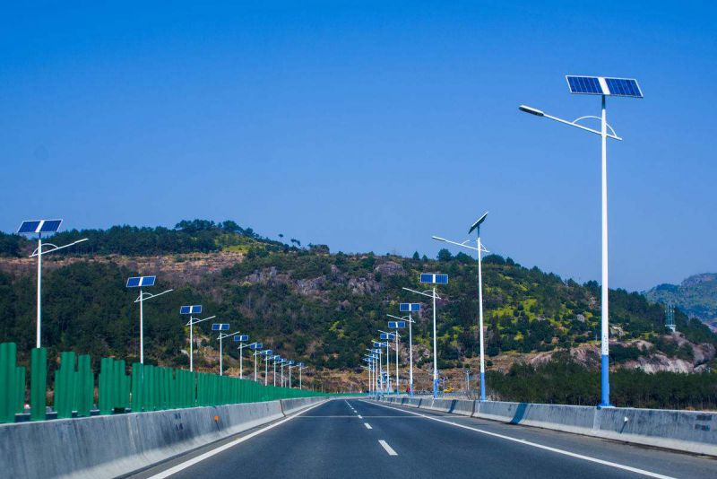 談品牌太陽能路燈生產廠家的鋰電池使用壽命